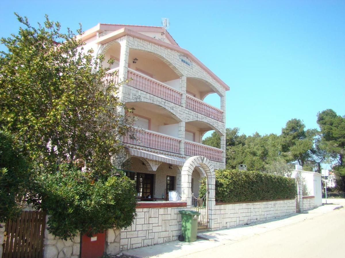 Apartmani Nena Povljana Exterior foto